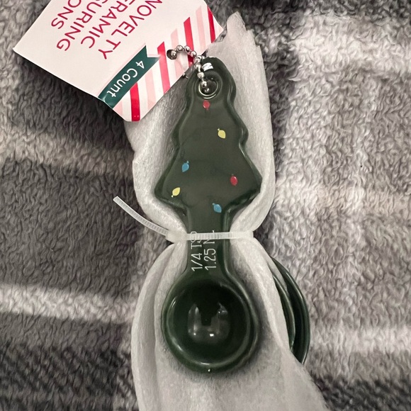 Christmas Tree Measuring Spoons - Picture 1 of 2